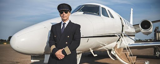 10 Inspiring Reasons to Choose a Career as a Pilot