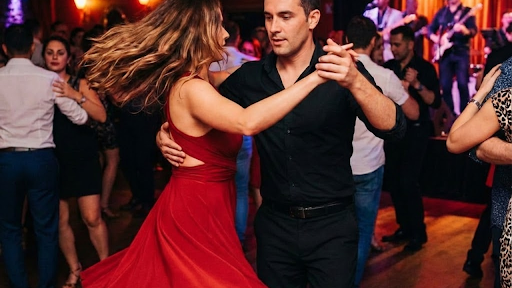 Salsa Dance Classes: Timing Systems and Partner Work