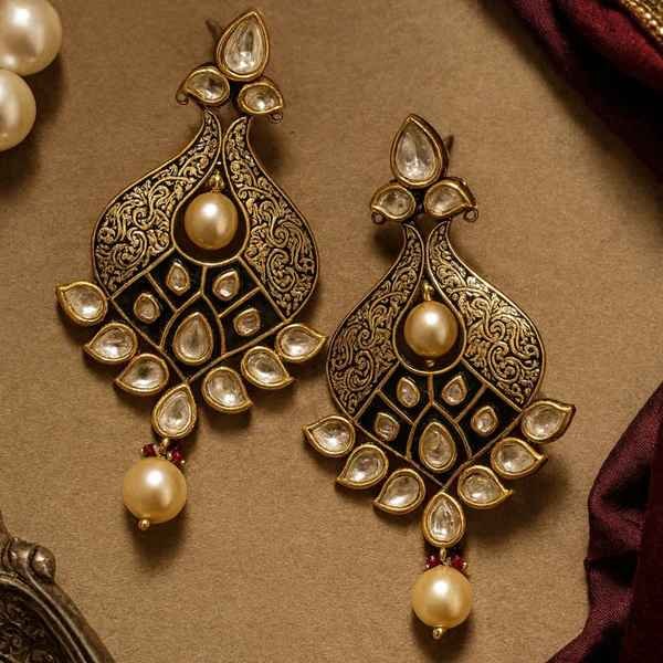 Style Versatility: Ear Accessories for Ethnic and Fusion Outfits