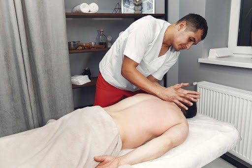 Choosing Professional Massage Therapy for Better Everyday Wellness