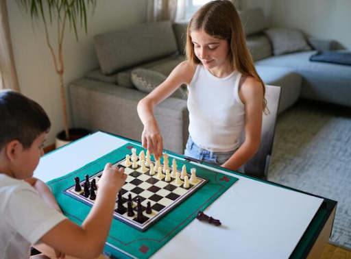 Online Chess Development: Strengthen Strategy and Board Awareness