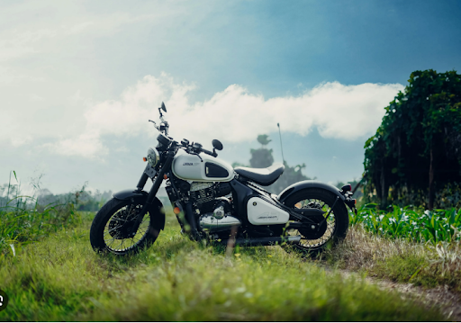 Beyond the Tourist Map: Discover Jaipur With Your Own Ride